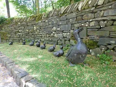 Troutbeck 12 *